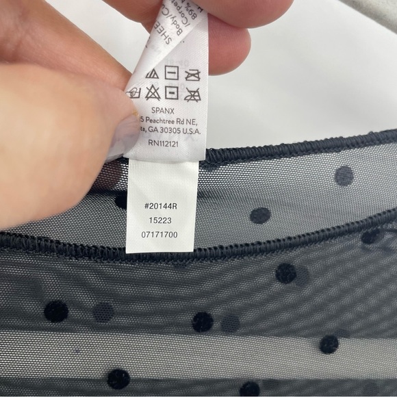 SPANX - Smoothing Mesh Flocked Dot Thong Bodysuit sheer - Picture 4 of 5